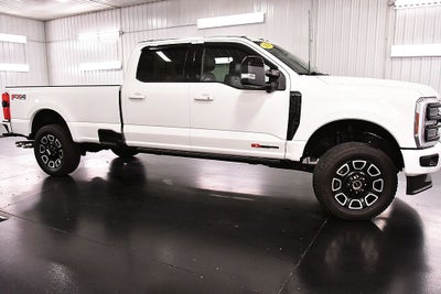 2025 Ford F-350SD Platinum 8' Box