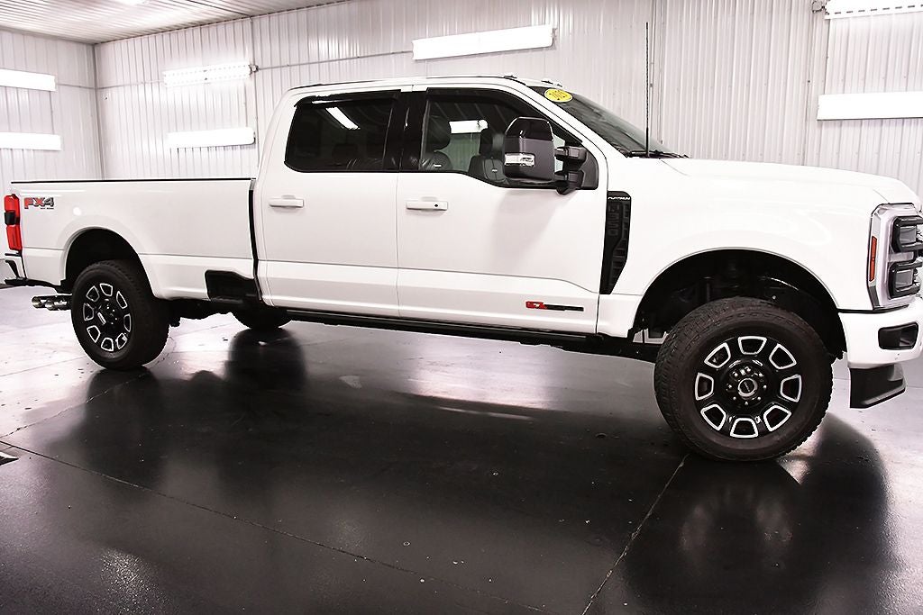 2025 Ford F-350SD Platinum 8' Box