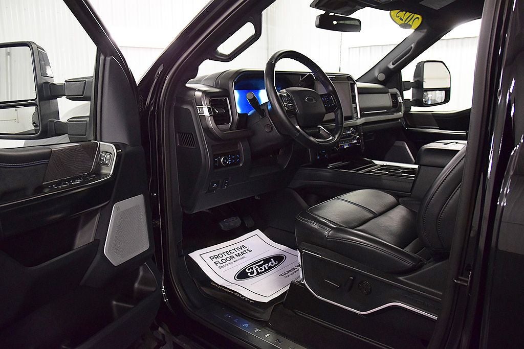 2025 Ford F-350SD Platinum 6-3/4' Box