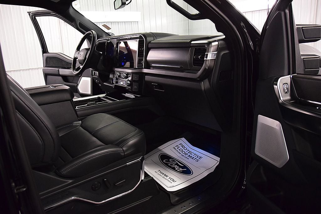 2025 Ford F-350SD Platinum 6-3/4' Box