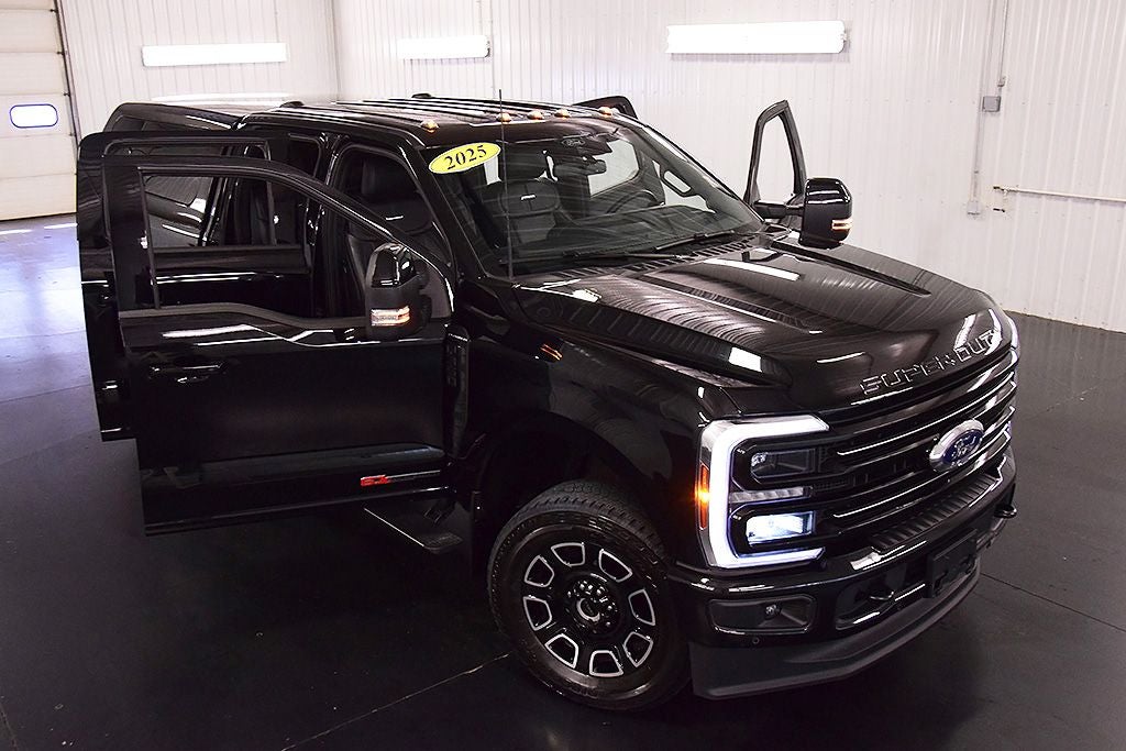 2025 Ford F-350SD Platinum 6-3/4' Box
