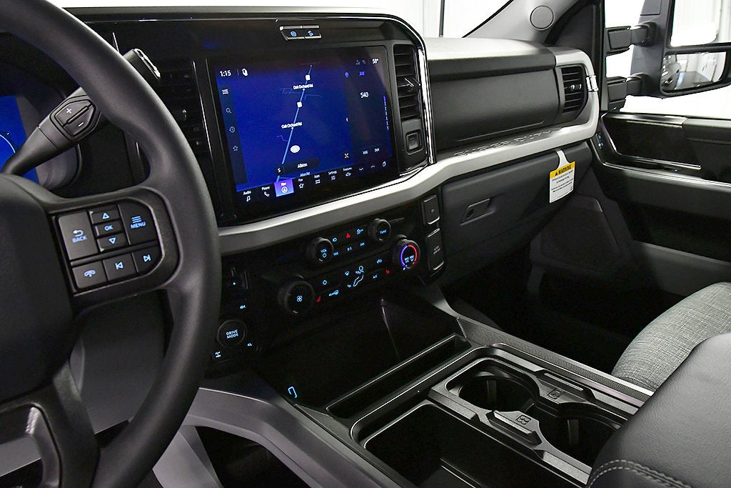 2027 Ford F-350SD XLT 6-3/4' Box