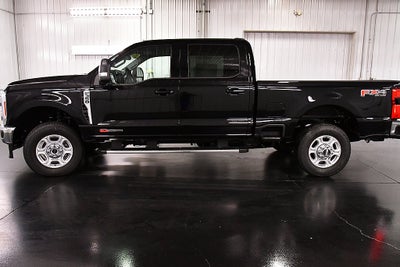 2027 Ford F-350SD XLT 6-3/4' Box