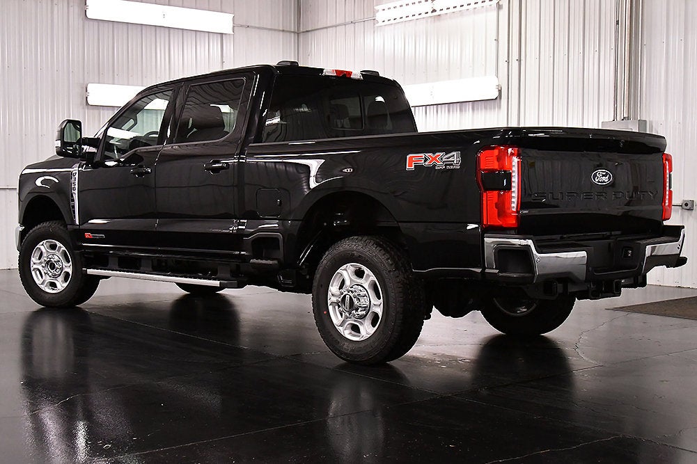 2027 Ford F-350SD XLT 6-3/4' Box