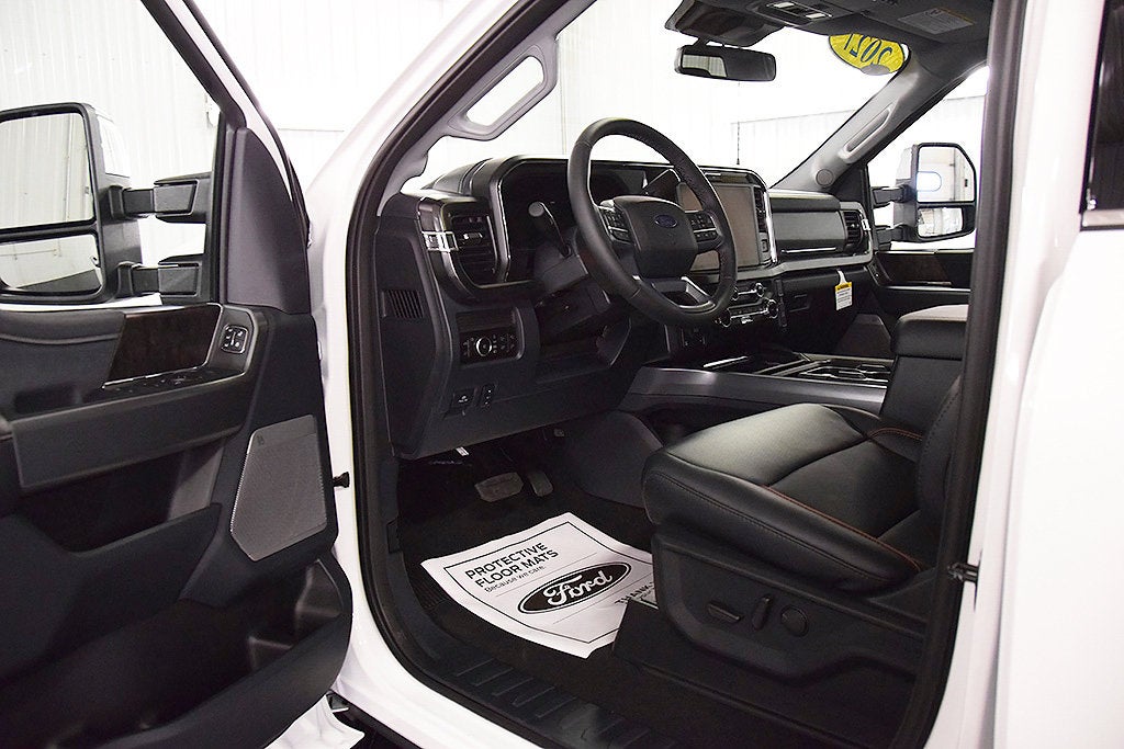 2027 Ford F-350SD Lariat 6-3/4' Box
