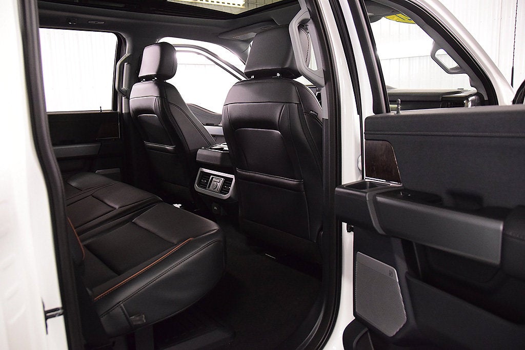 2027 Ford F-350SD Lariat 6-3/4' Box