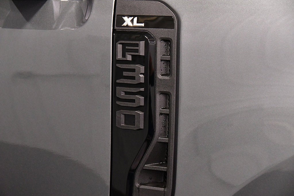 2027 Ford F-350SD XL 6-3/4' Box
