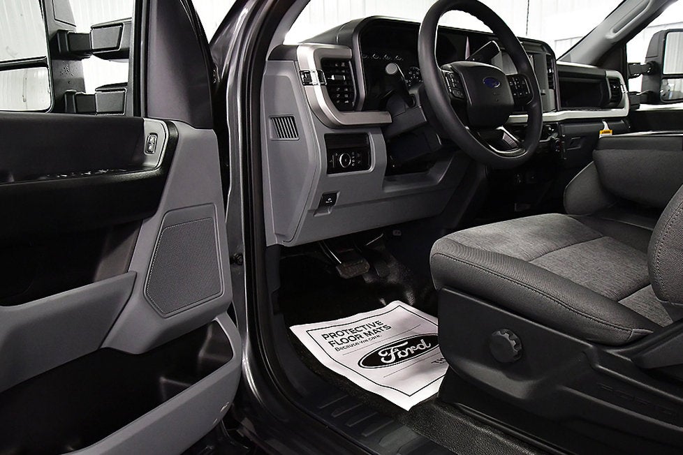 2027 Ford F-350SD XL 6-3/4' Box