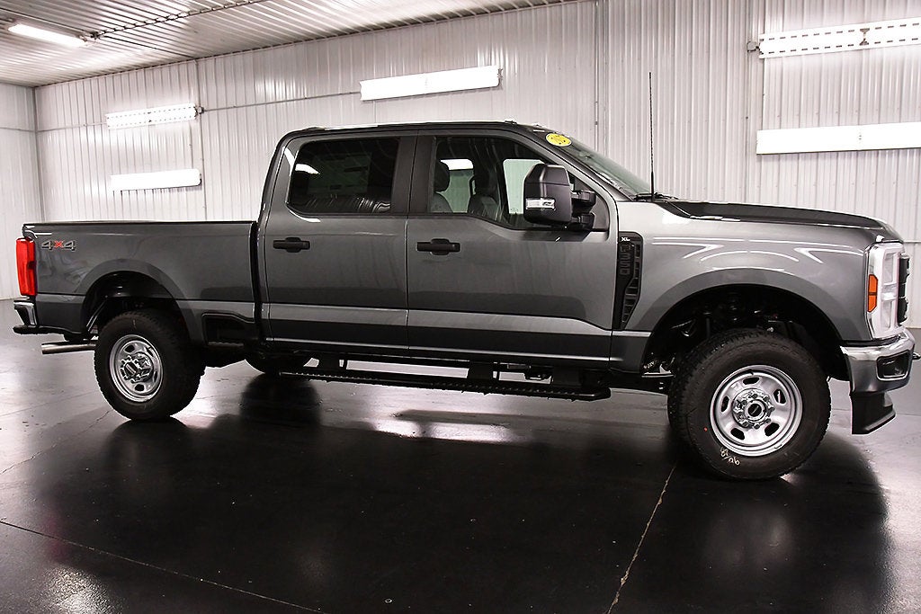 2027 Ford F-350SD XL 6-3/4' Box