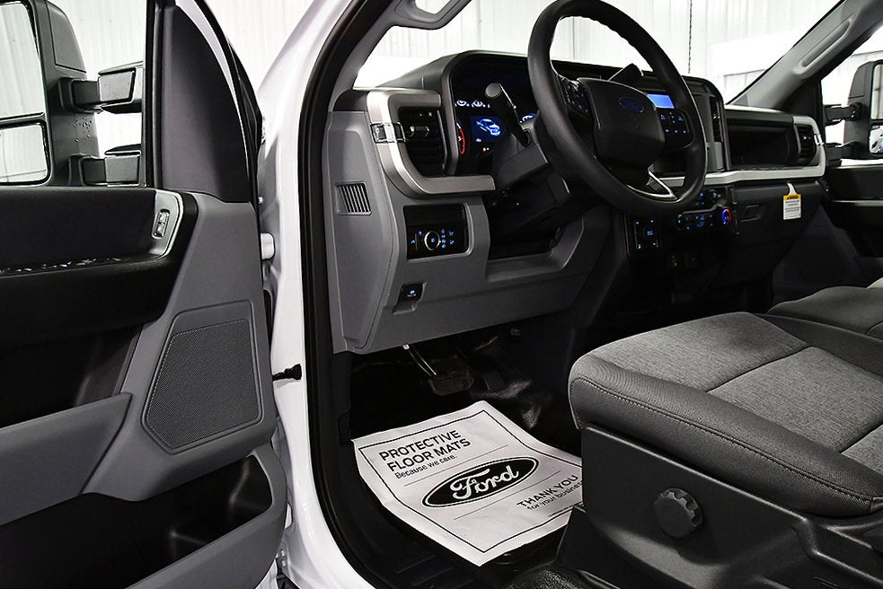 2027 Ford F-350SD XL 6-3/4' Box