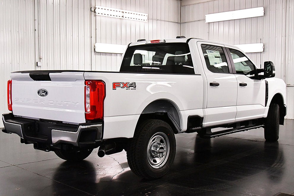 2027 Ford F-350SD XL 6-3/4' Box