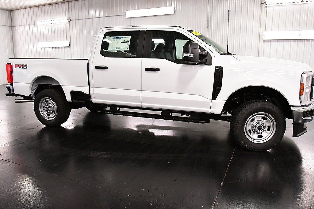 2027 Ford F-350SD XL 6-3/4' Box