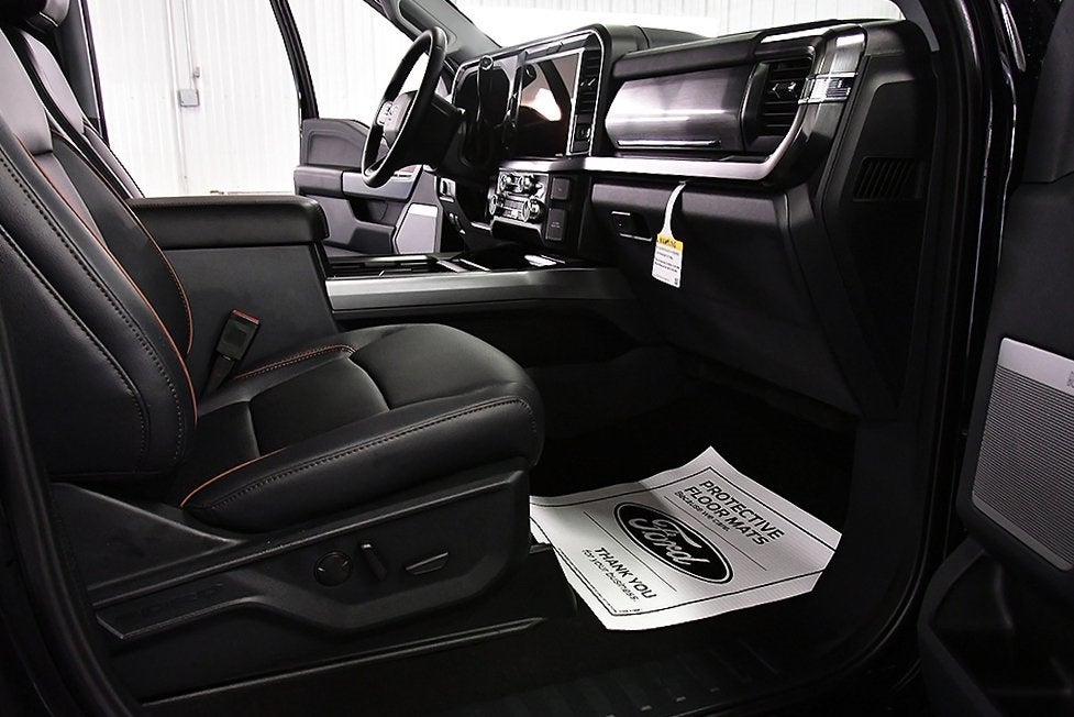 2026 Ford F-350SD Lariat 6-3/4' Box