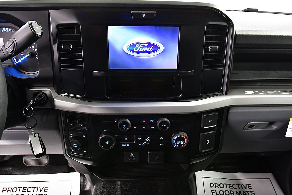 2027 Ford F-350SD XL 8' Box