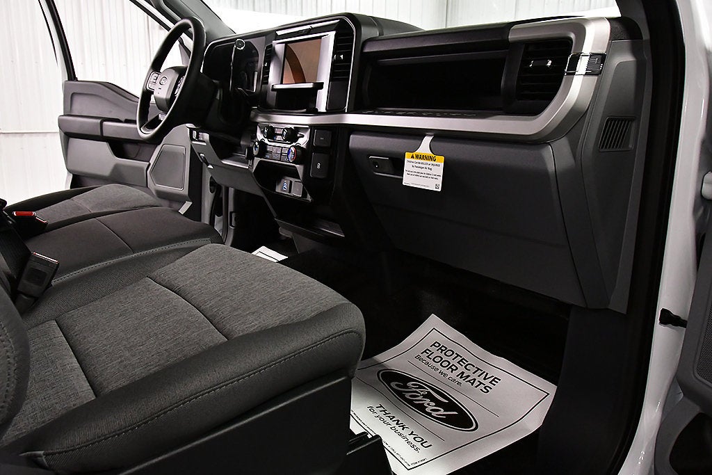2027 Ford F-350SD XL 8' Box