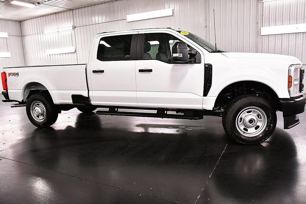 2027 Ford F-350SD XL 8' Box