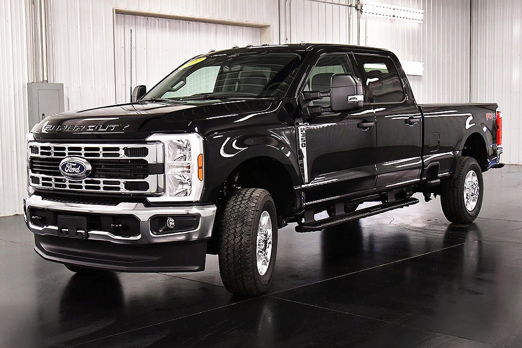 2027 Ford F-350SD XLT 8' Box