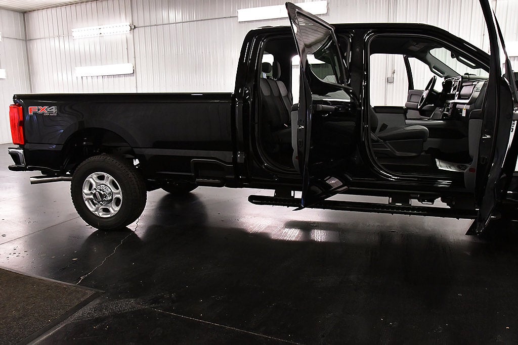 2027 Ford F-350SD XLT 8' Box