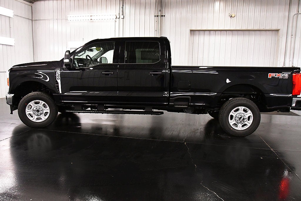 2027 Ford F-350SD XLT 8' Box