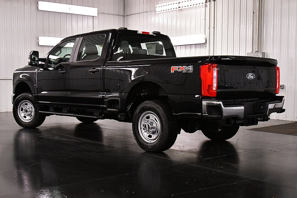 2027 Ford F-350SD XL 6-3/4' Box