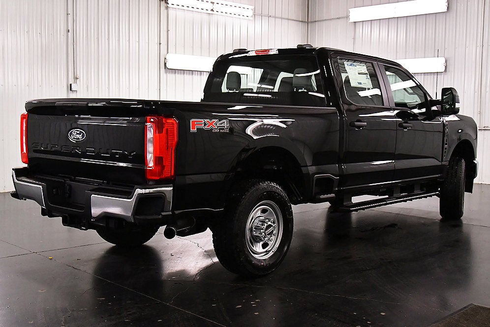 2027 Ford F-350SD XL 6-3/4' Box