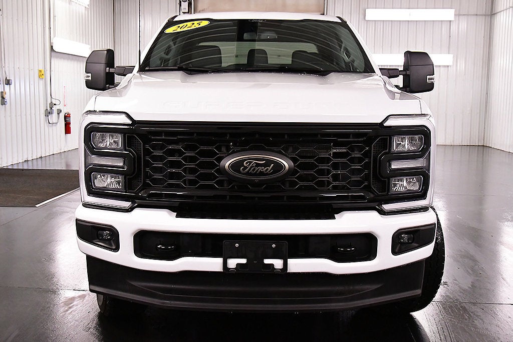2025 Ford F-350SD XLT 6-3/4' Box