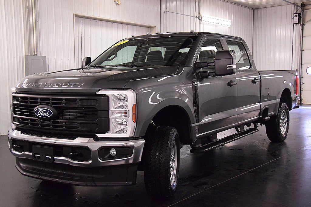 2027 Ford F-350SD XL 8' Box