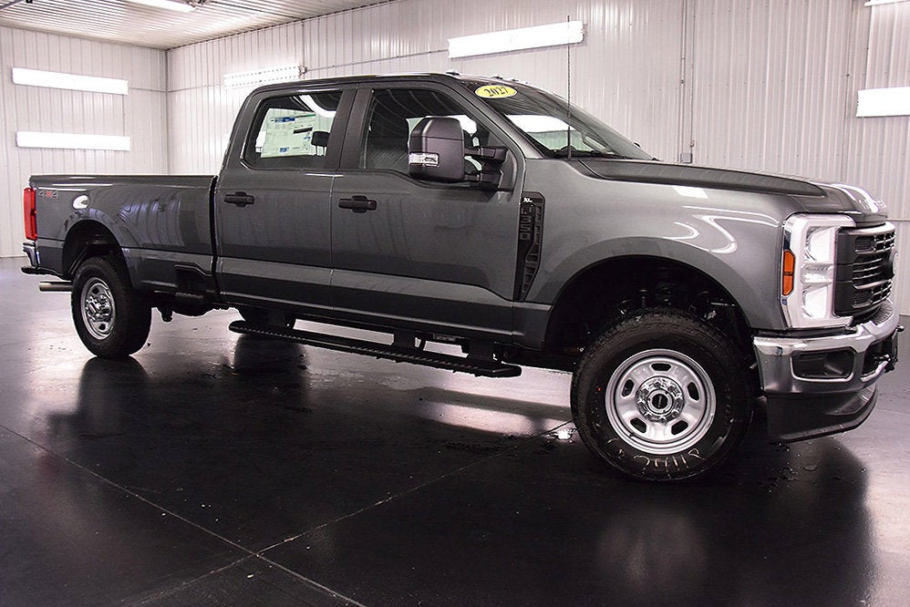 2027 Ford F-350SD XL 8' Box