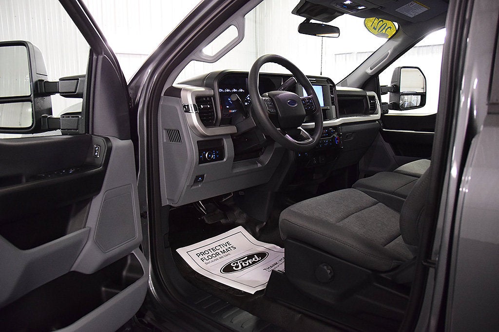 2027 Ford F-350SD XL 8' Box