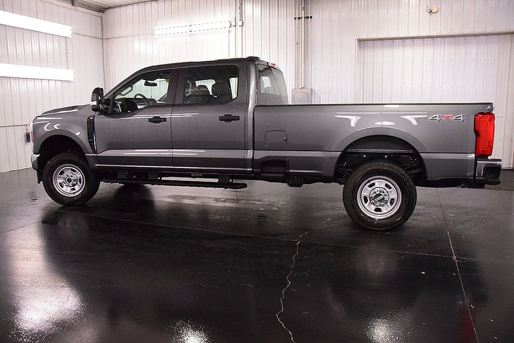 2027 Ford F-350SD XL 8' Box