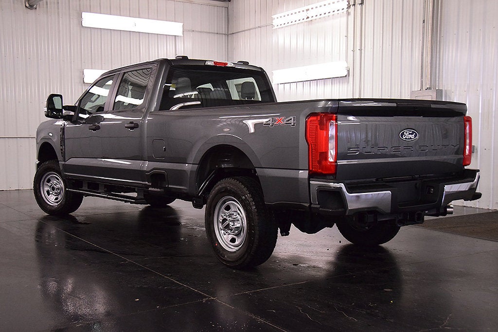 2027 Ford F-350SD XL 8' Box