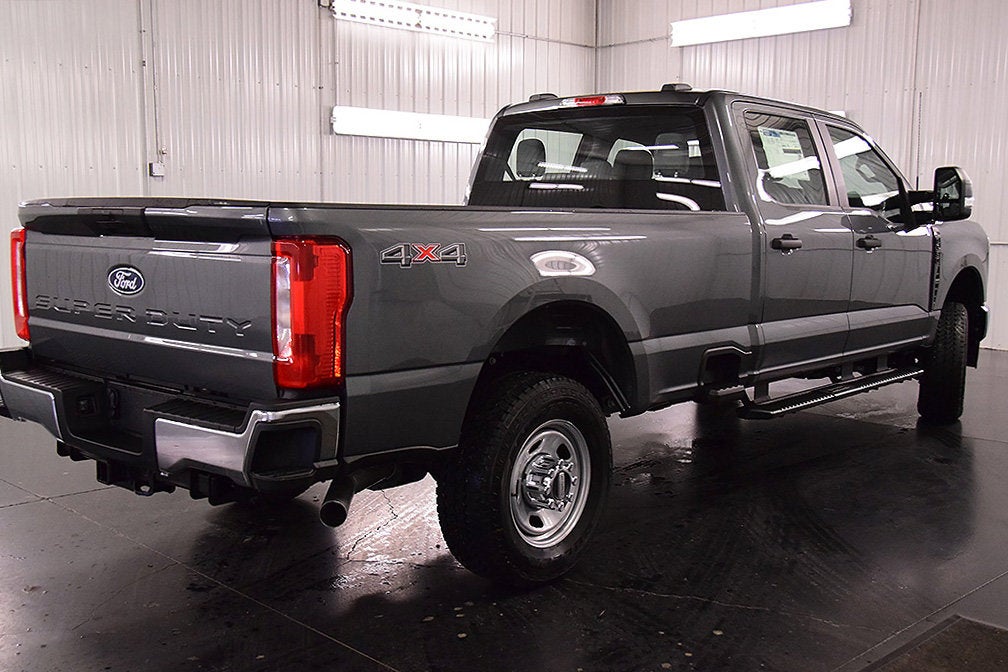 2027 Ford F-350SD XL 8' Box