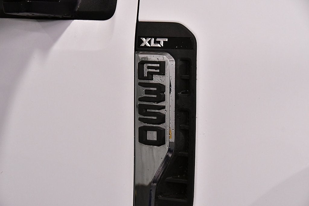 2024 Ford F-350SD XLT 8' Box