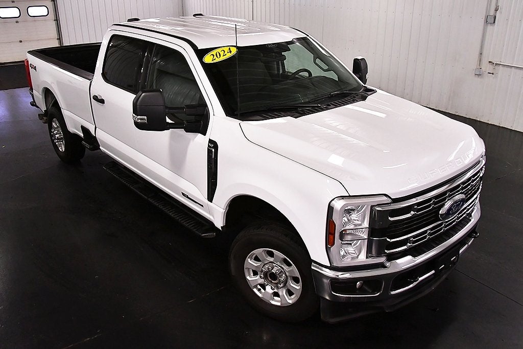 2024 Ford F-350SD XLT 8' Box
