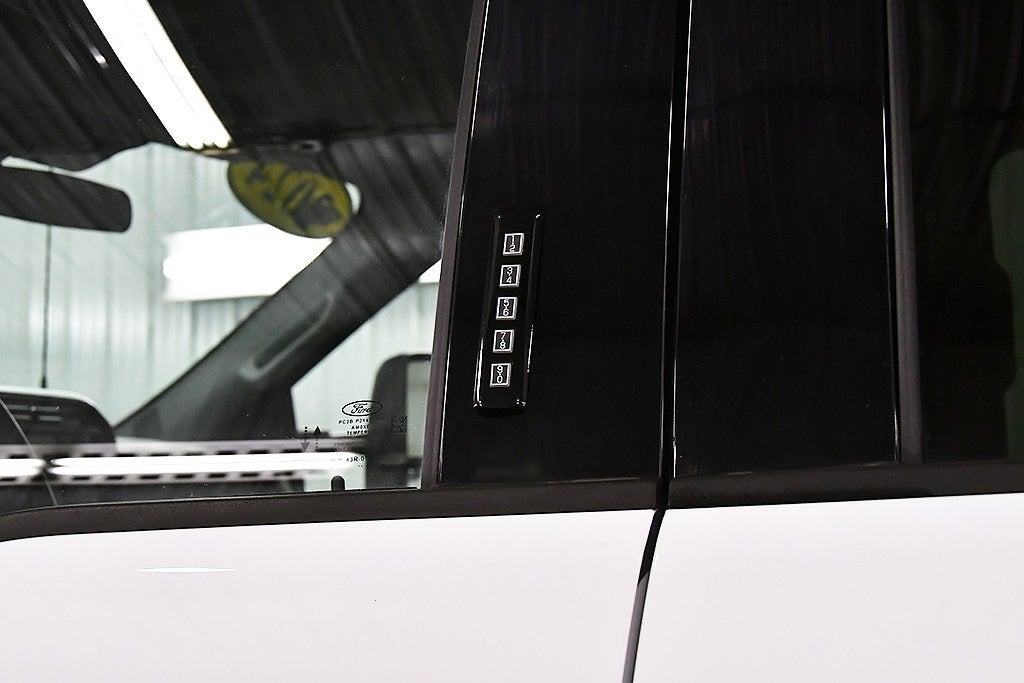 2024 Ford F-350SD XLT 8' Box