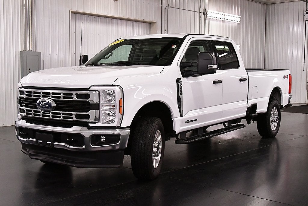 2024 Ford F-350SD XLT 8' Box
