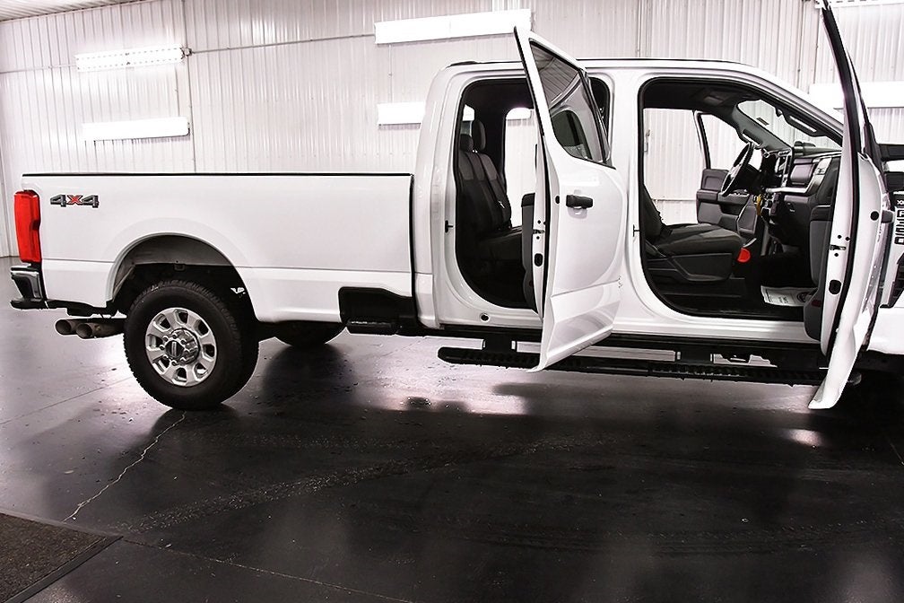 2024 Ford F-350SD XLT 8' Box