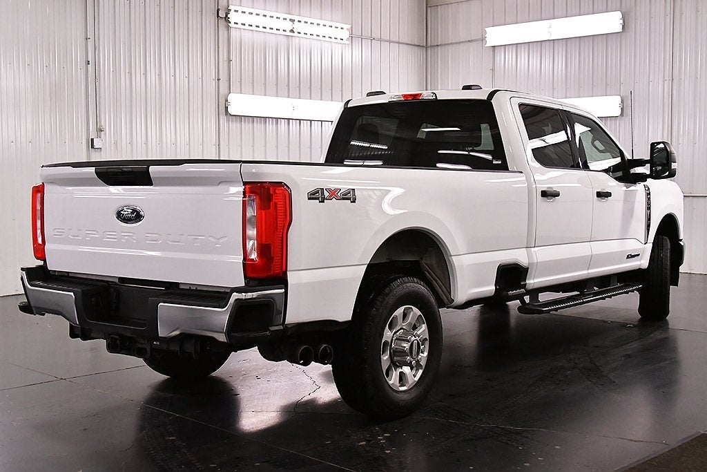 2024 Ford F-350SD XLT 8' Box