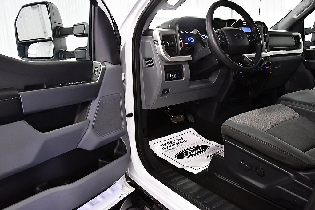 2024 Ford F-350SD XLT 8' Box