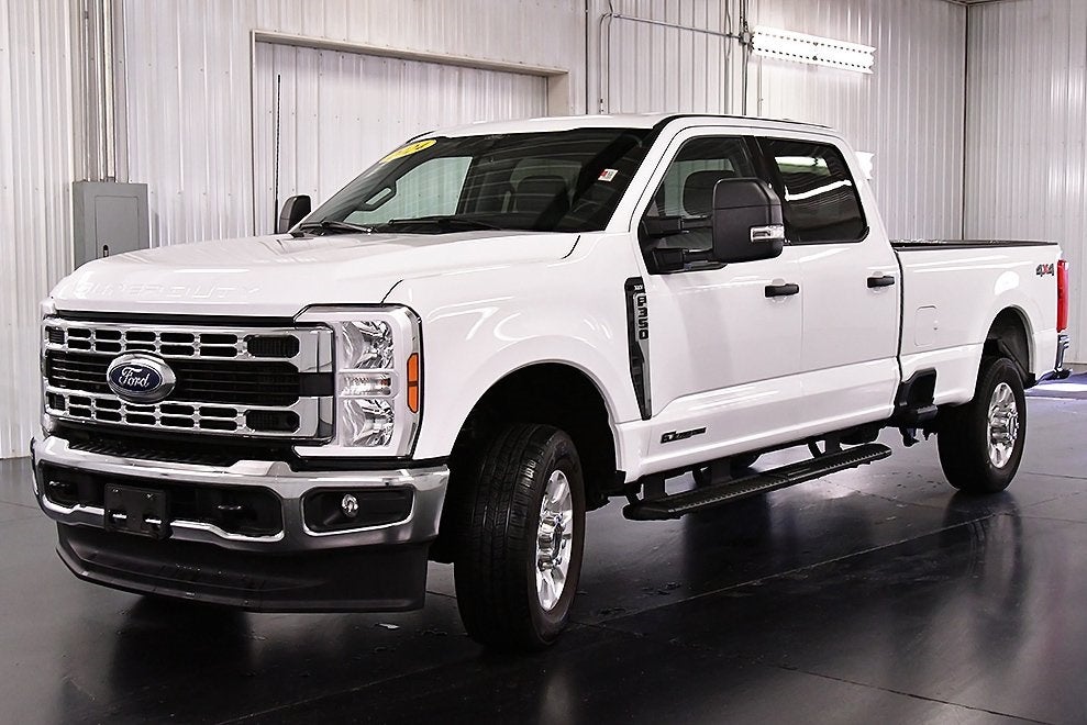 2024 Ford F-350SD XLT 8' Box