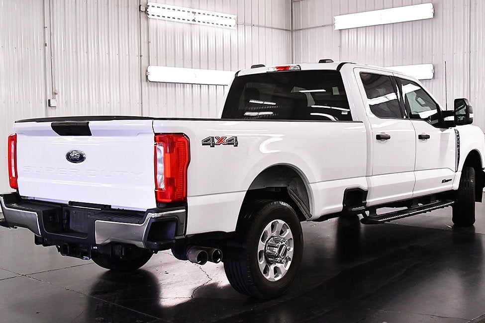 2024 Ford F-350SD XLT 8' Box