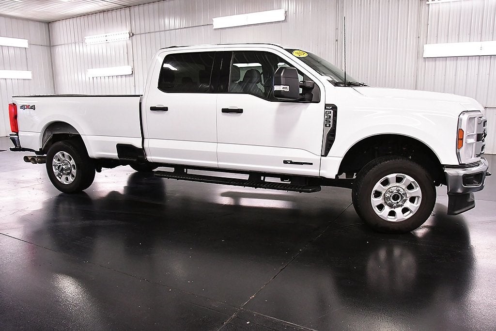 2024 Ford F-350SD XLT 8' Box