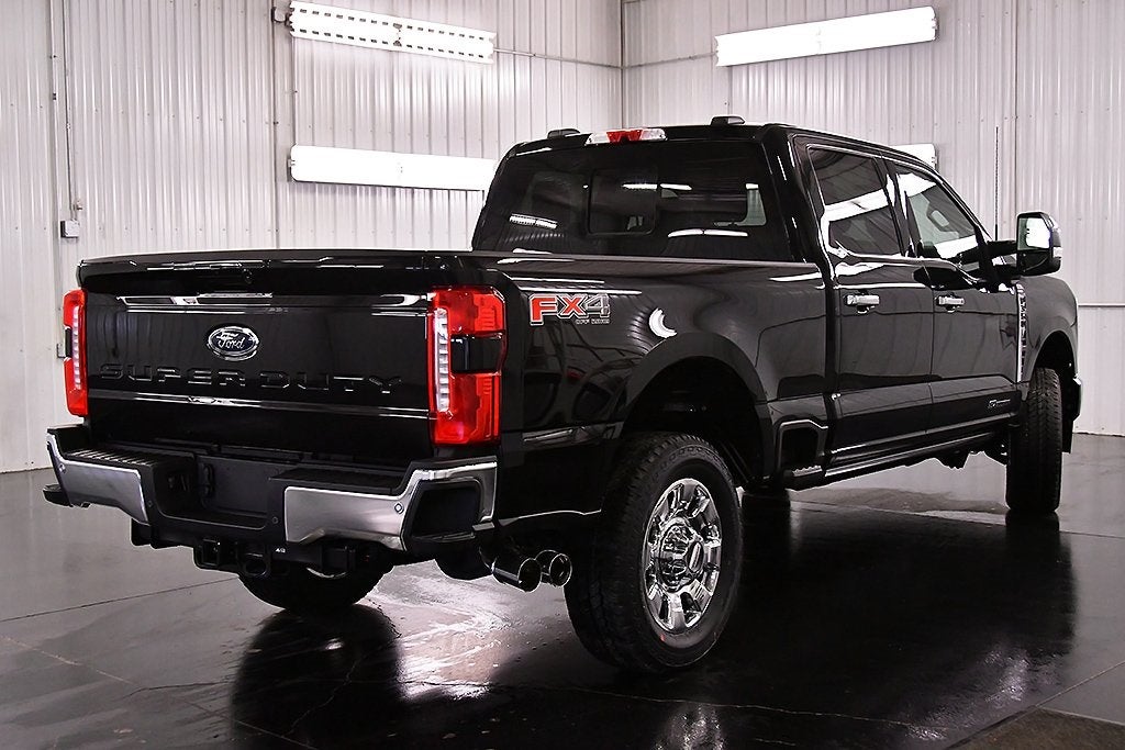 2026 Ford F-350SD Lariat 6-3/4' Box
