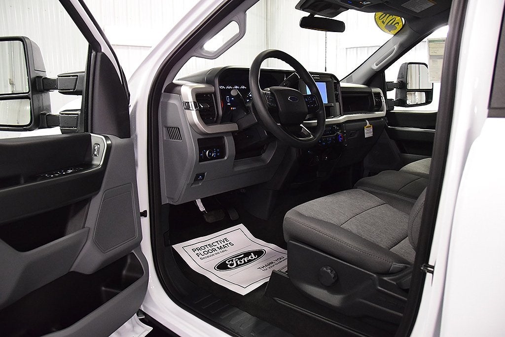 2026 Ford F-350SD XL DRW STX 8' Box