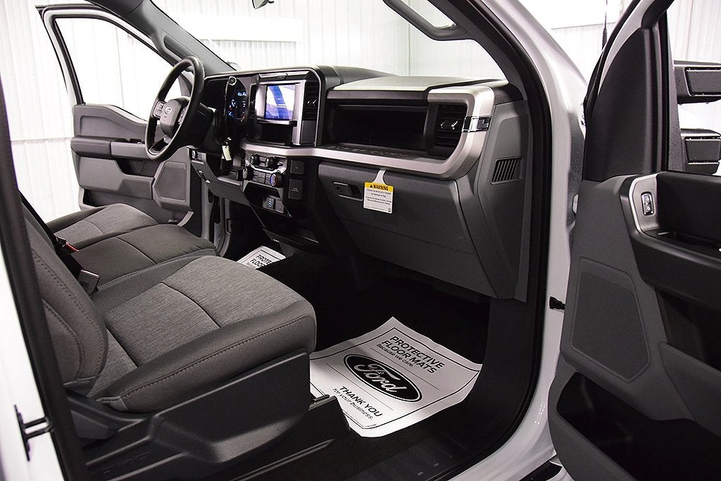 2026 Ford F-350SD XL DRW STX 8' Box