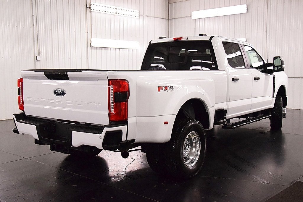 2026 Ford F-350SD XL DRW STX 8' Box