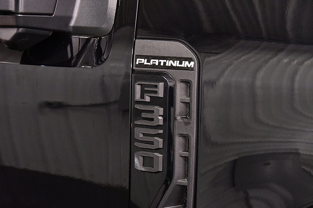 2025 Ford F-350SD Platinum DRW 8' Box
