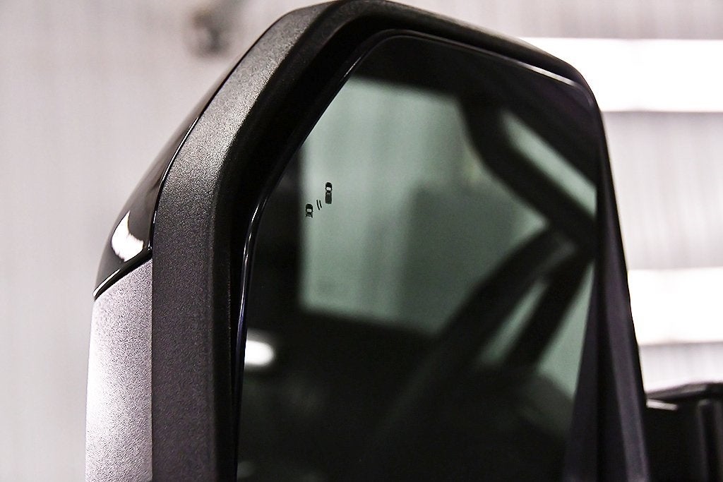 2025 Ford F-350SD Platinum DRW 8' Box