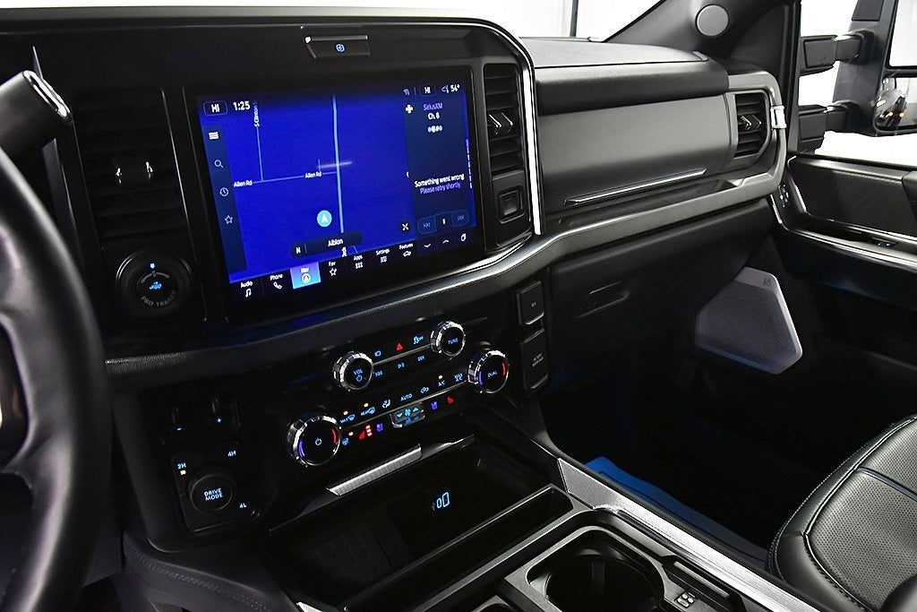 2025 Ford F-350SD Platinum DRW 8' Box