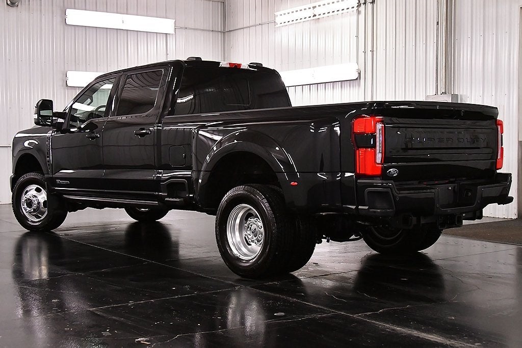 2025 Ford F-350SD Platinum DRW 8' Box